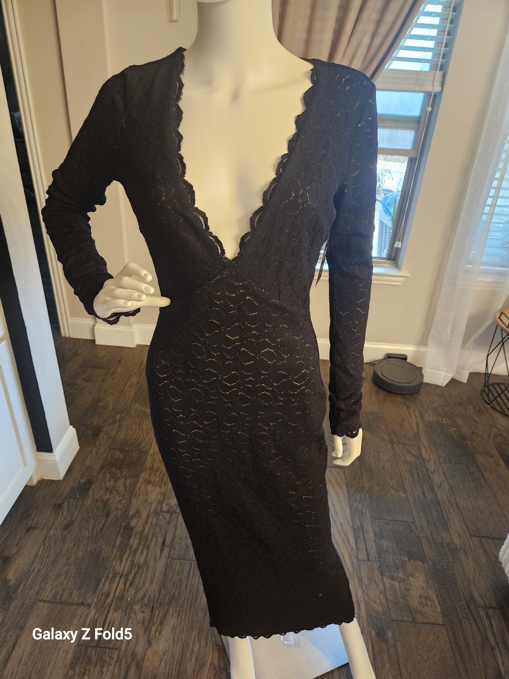 JLUXLABEL Black Scalloped Lace Long-Sleeve Deep V Midi Dress
